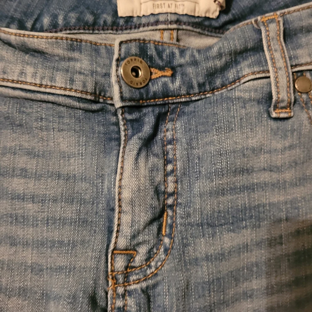 Torrid denim shorts size 14 Distressed